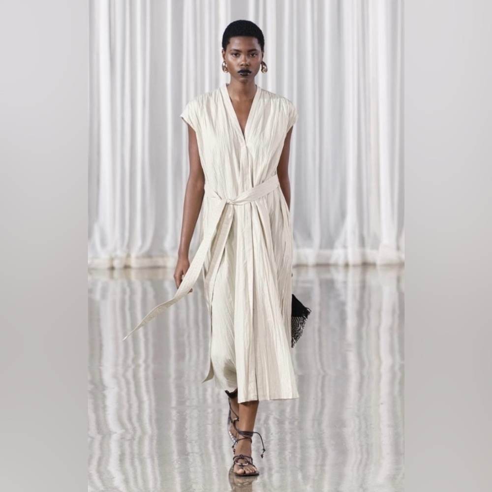 Zara ZW collection belted wrinkled dress. New without tag. - Picture 2 of 6